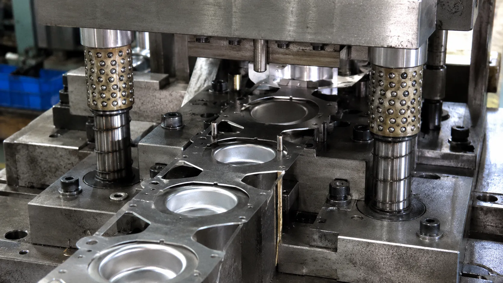 progressive deep drawing in vietnam factory